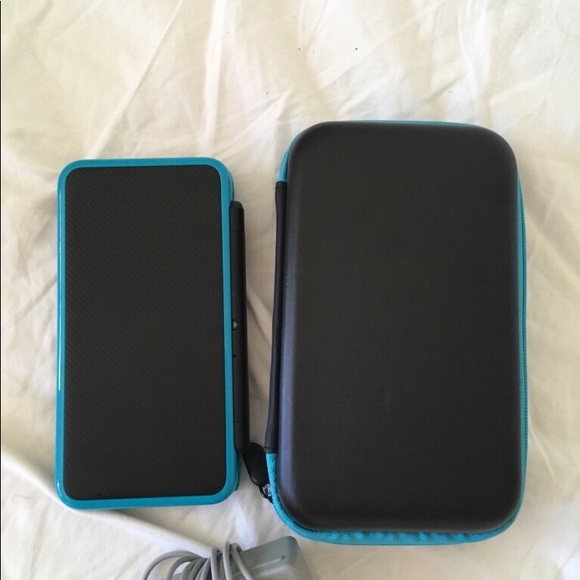 Nitendo DS - Picture 3 of 4